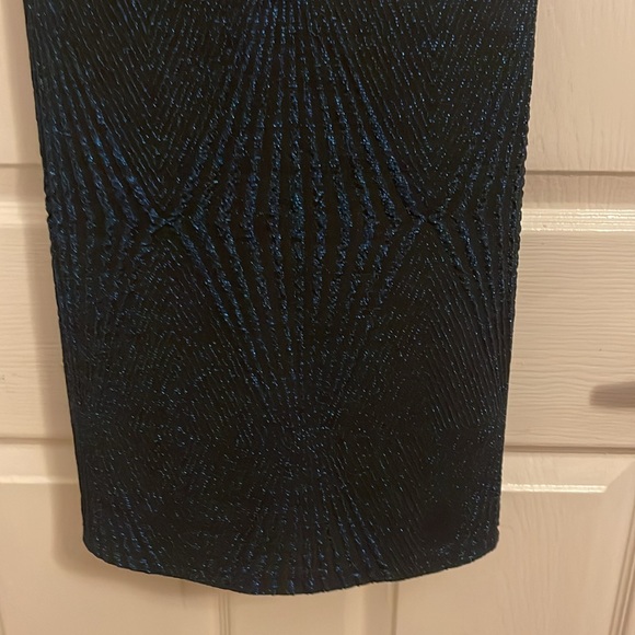 Zara straight stretch skirt - Picture 3 of 6